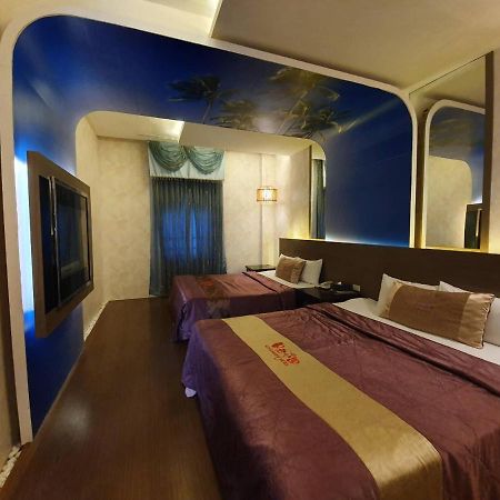 Sun Garden Motel Kaohsiung Exterior photo