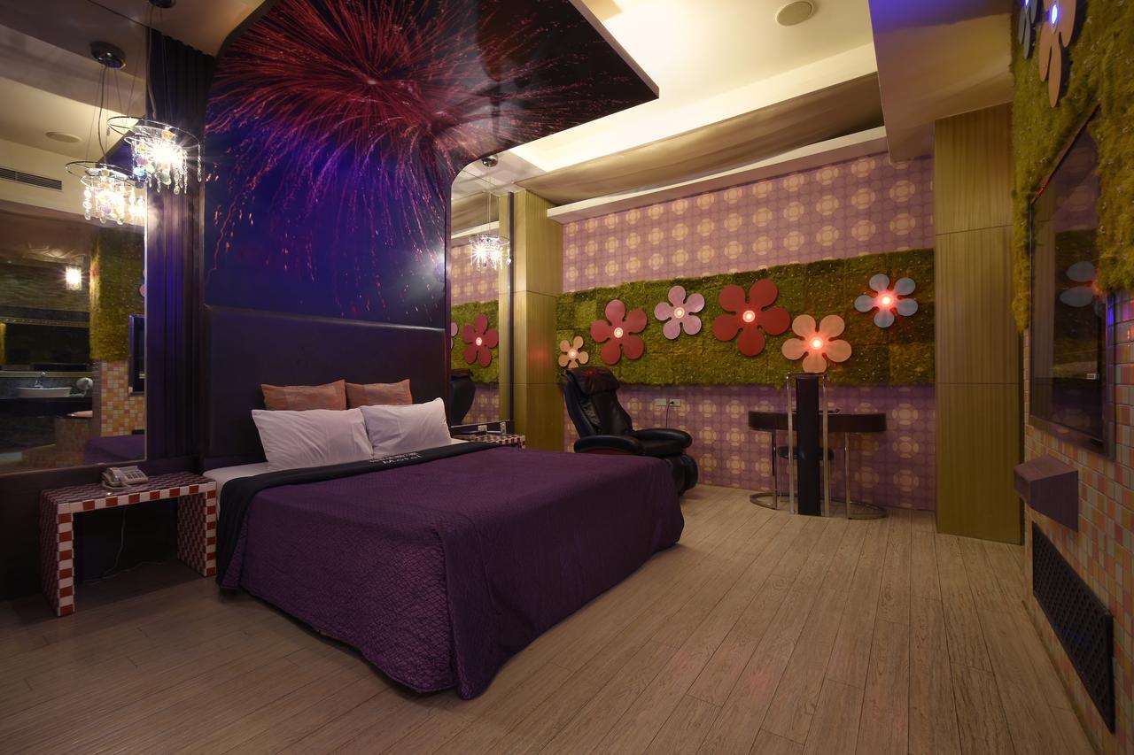 Sun Garden Motel Kaohsiung Exterior photo